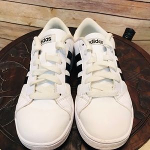 Adidas tennis shoes